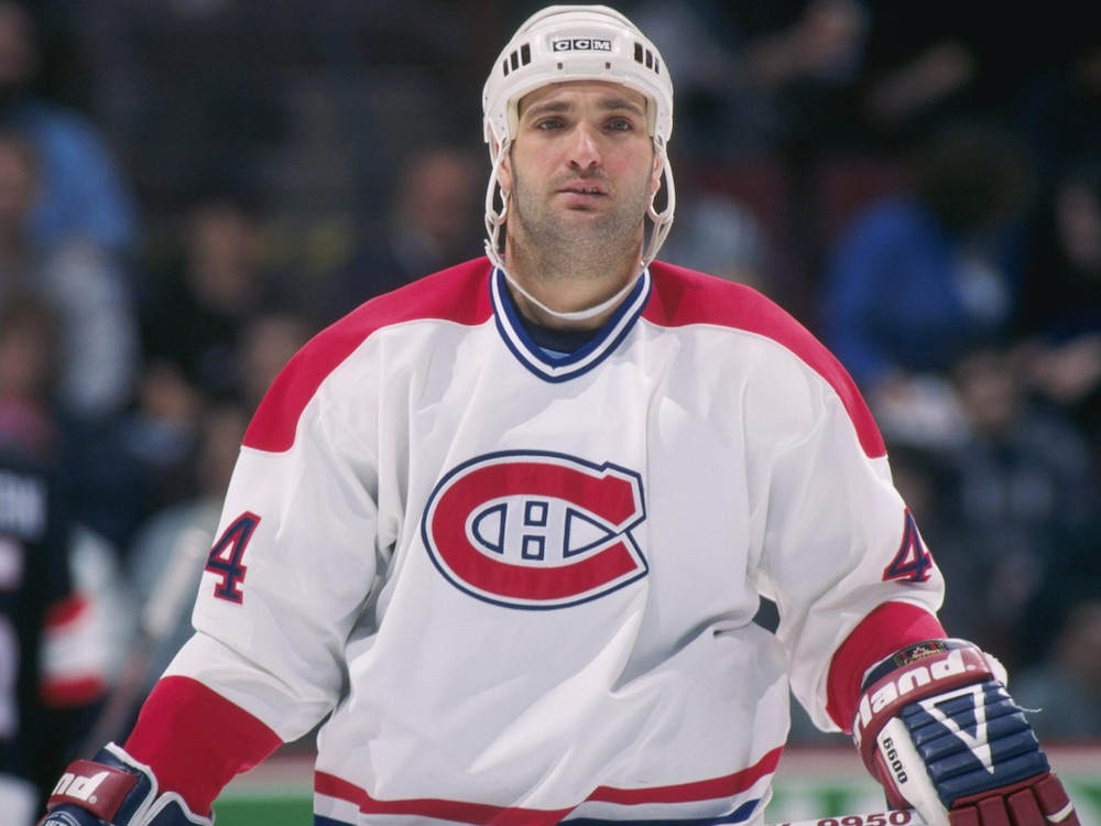 Stéphane Richer pendant un match contre les Sénateurs d'Ottawa au Forum de Montréal, le 15 mars 1997