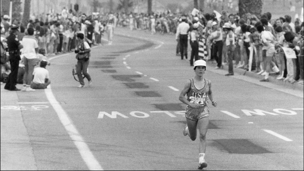 L'Américaine Joan Benoit, championne du marathon de Los Angeles en 2 h 24 min 52 s