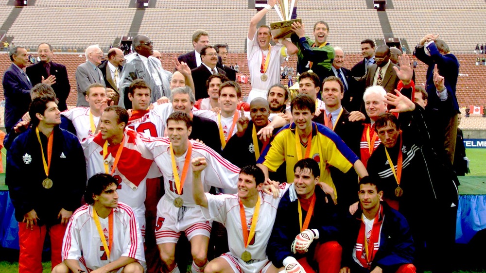 L'équipe canadienne de soccer célèbre sa conquête de la Gold Cup.