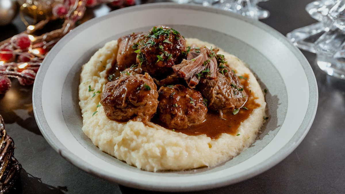 Ragoût de pattes de cochon et boulettes Mordu