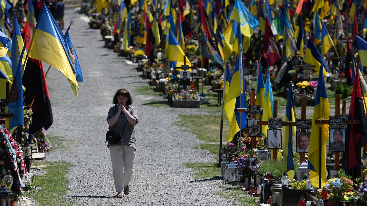 En Ukraine Les Dirigeants Cachent Les Morts Mais Les Cimeti Res Ne