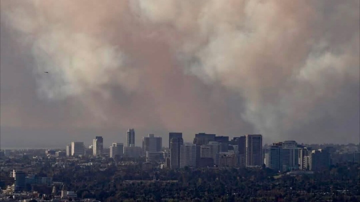 Un Trifluvien Malibu Vacu En Raison Des Feux Radio Canada