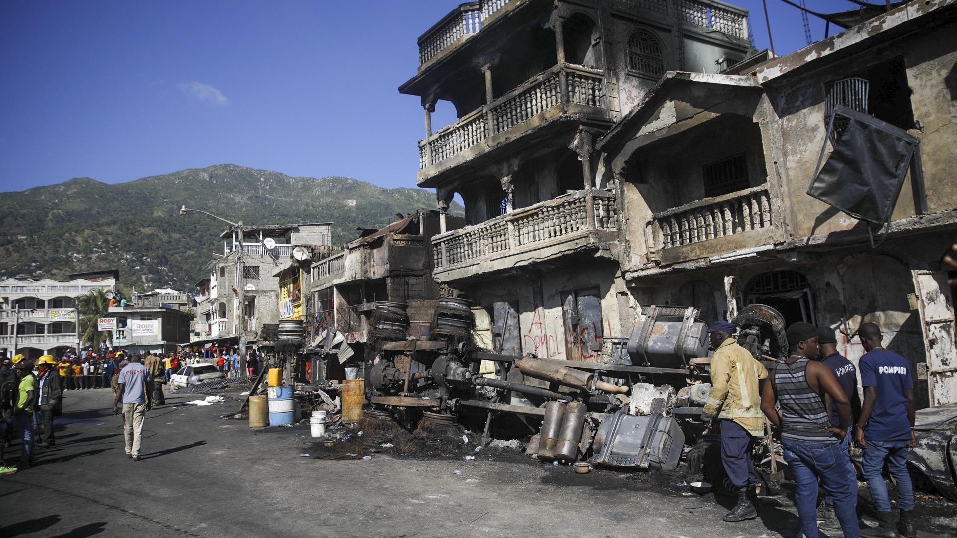 Ha Ti L Explosion D Un Camion Citerne Fait Des Dizaines De Morts