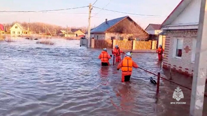 Inondations En Russie Situation Critique Orsk Dans Loural