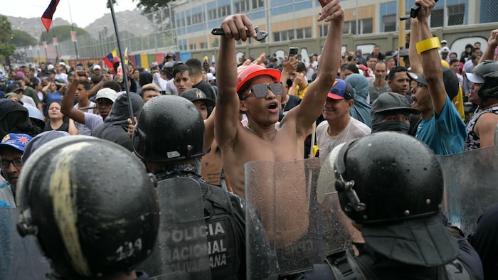 Venezuela Nicolas Maduro Tente De Valider Sa R Lection Devant La