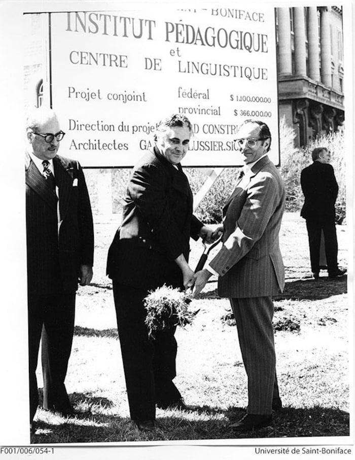 200 ans sous la coupole visite en photos de l Université de Saint