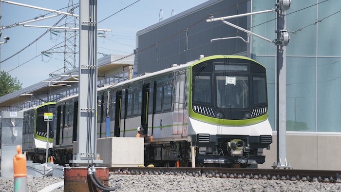 Rem Un Train L Ger Qui Reconfigure Le R Seau Des Autobus De La Rive