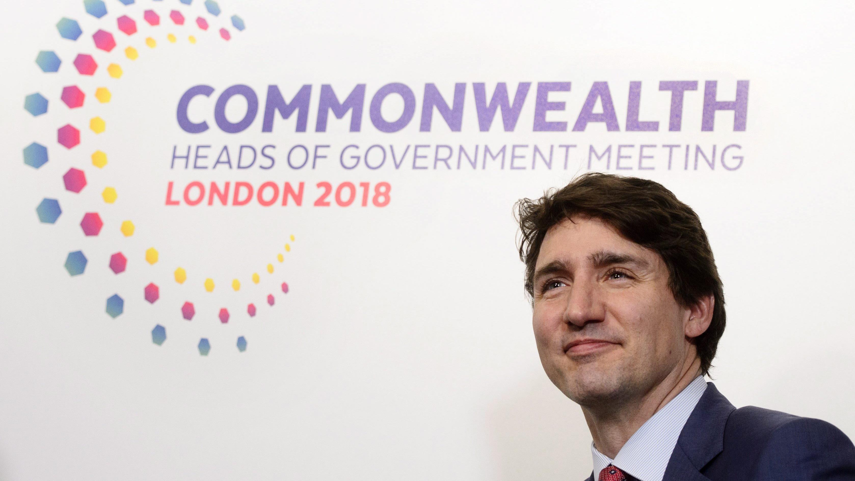 Justin Trudeau ne s'engage pas à interdire les pailles en plastique