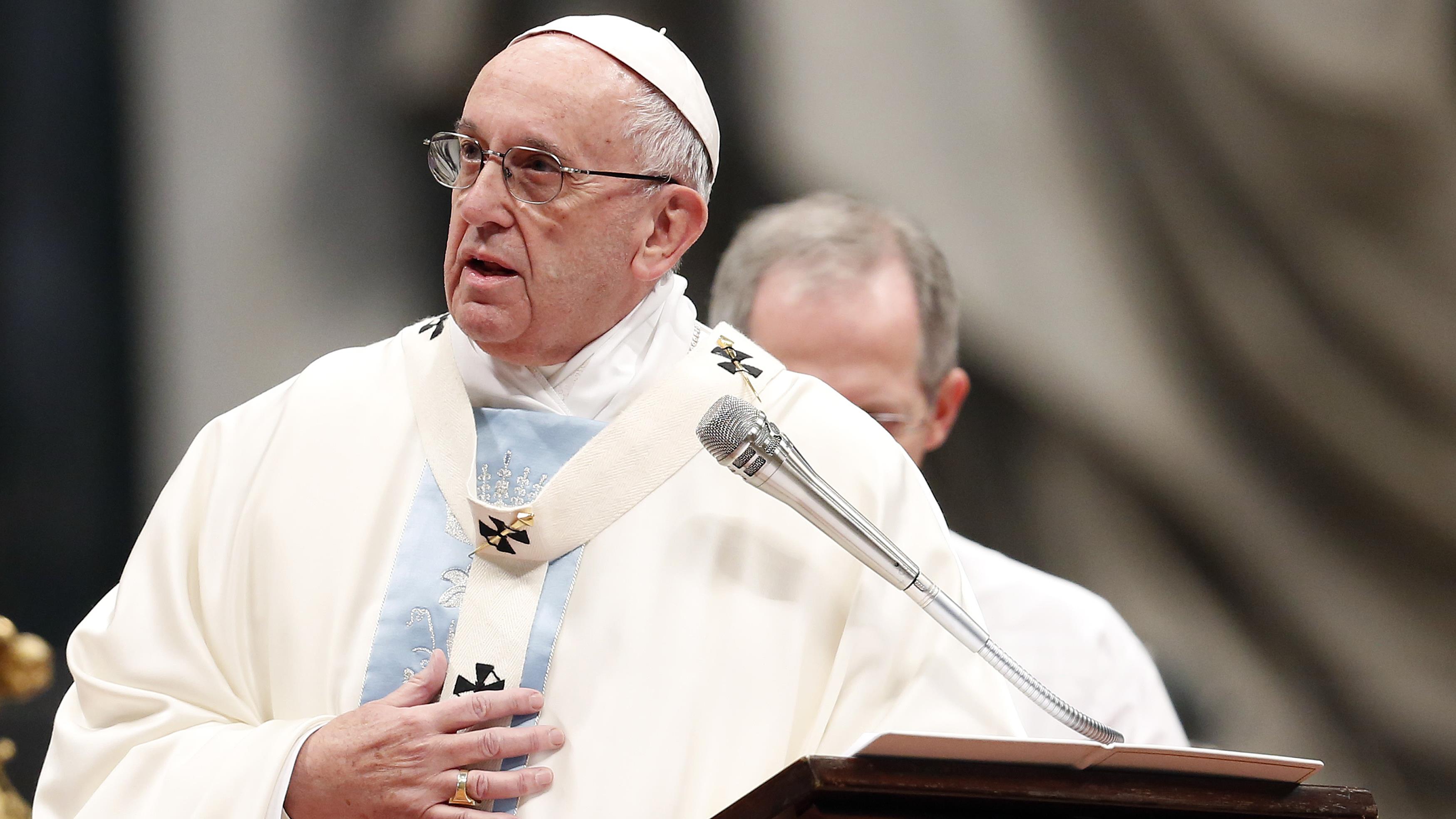 Le pape François dénonce la  tache de sang  du terrorisme