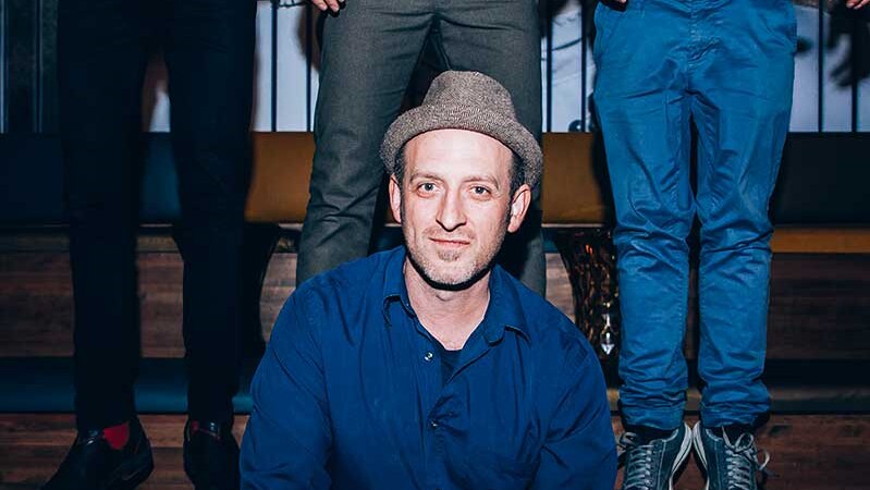 Juste Robert participe au Festival Aah Les Déferlantes en France