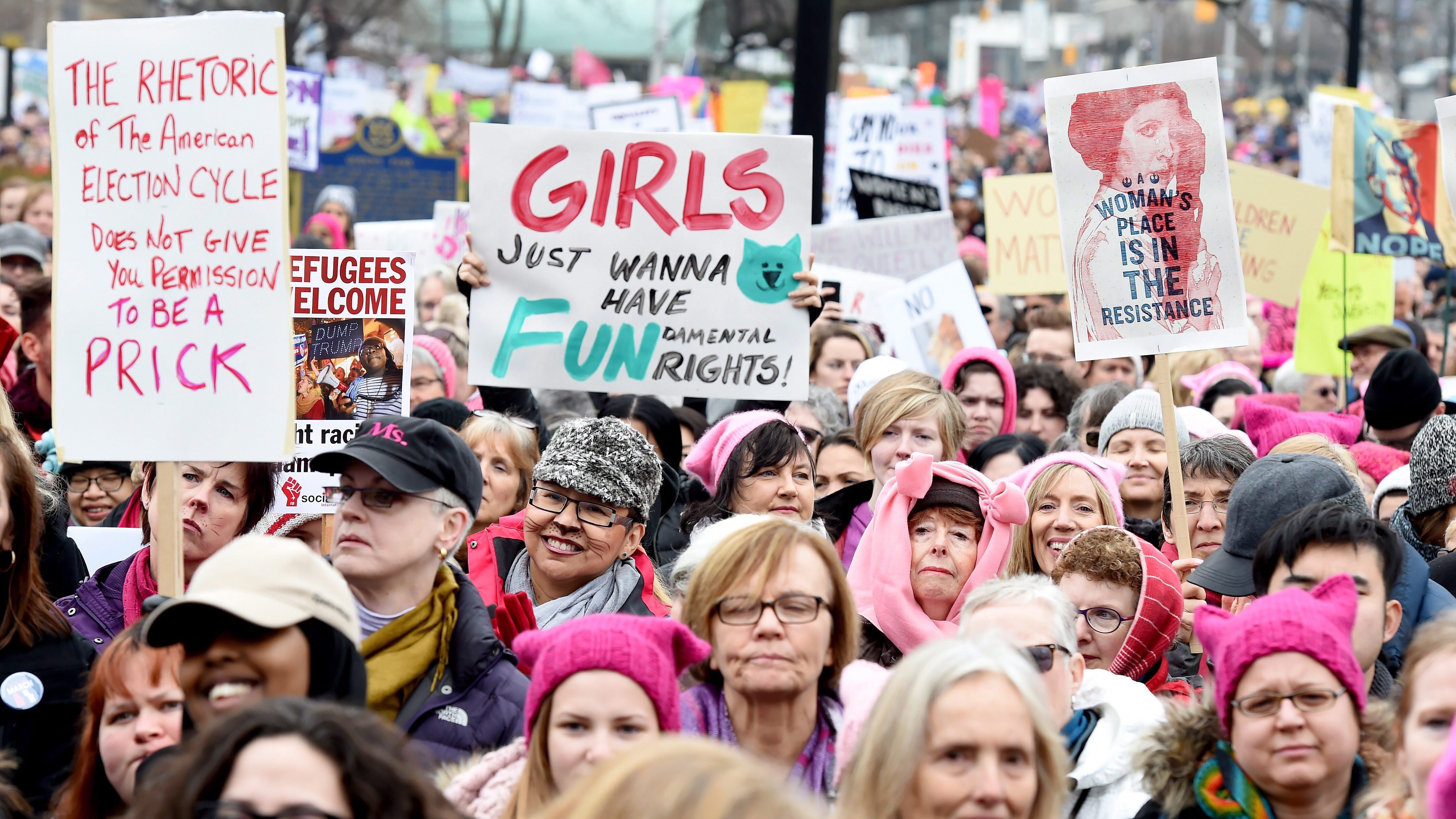 Marches Des Femmes Dans Le Nord De L Ontario