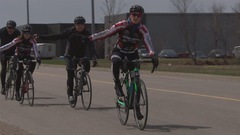 Se tenir à 1,5&nbsp;m des cyclistes : une loi à adopter au pays croit Louis Garneau