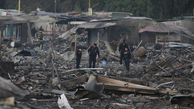 Les ruines du marché de feux d'artifice en banlieue de Mexico City