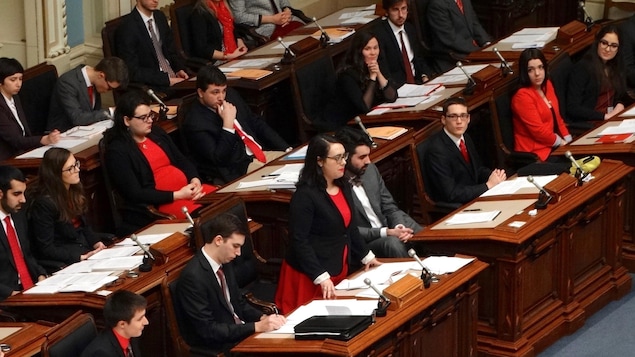 Le parti des Rouges au Parlement étudiant.
