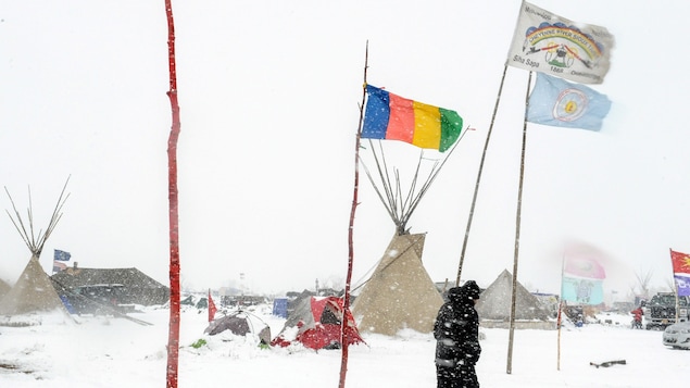 Le camp Oceti Sakowi, au nord de la réserve sioux de Standing Rock, est occupé par des manifestants malgré l’arrivée de l’hiver.