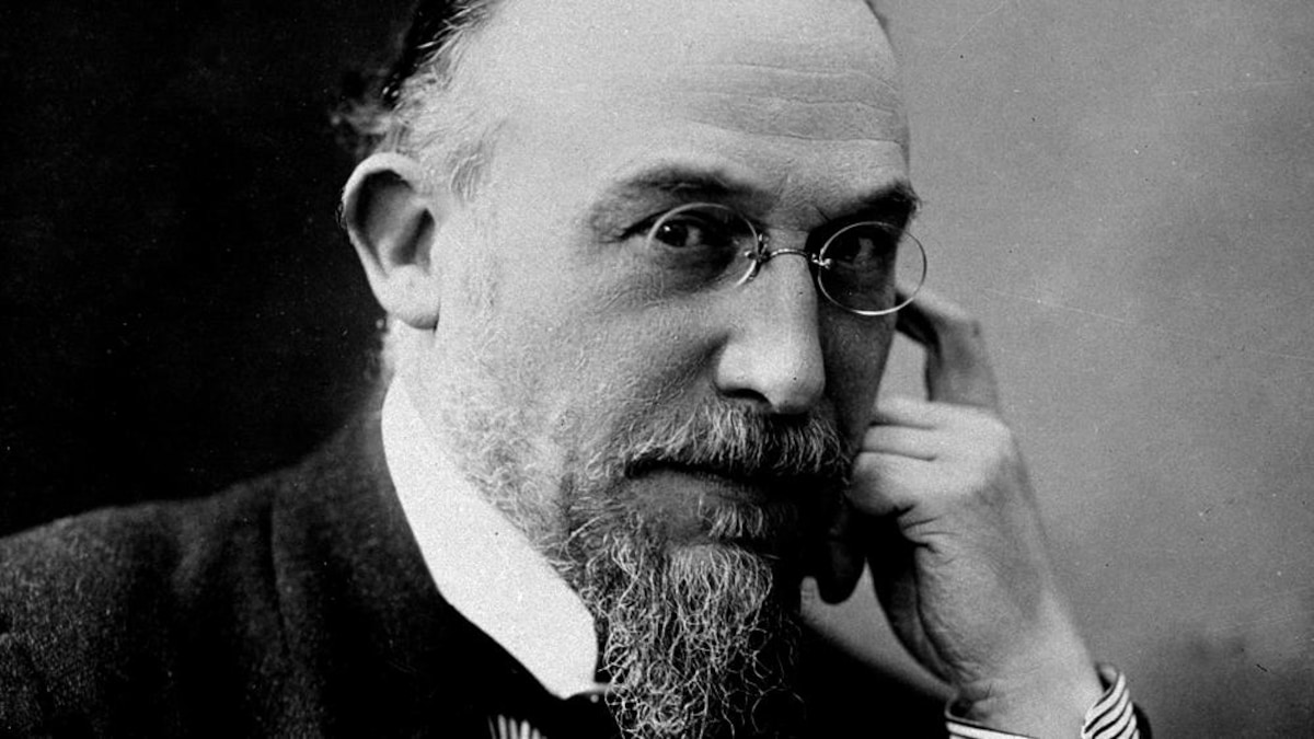 https://images.radio-canada.ca/c_scale,w_1200/v1/cbc-music/16x9/erik-satie-3.jpg