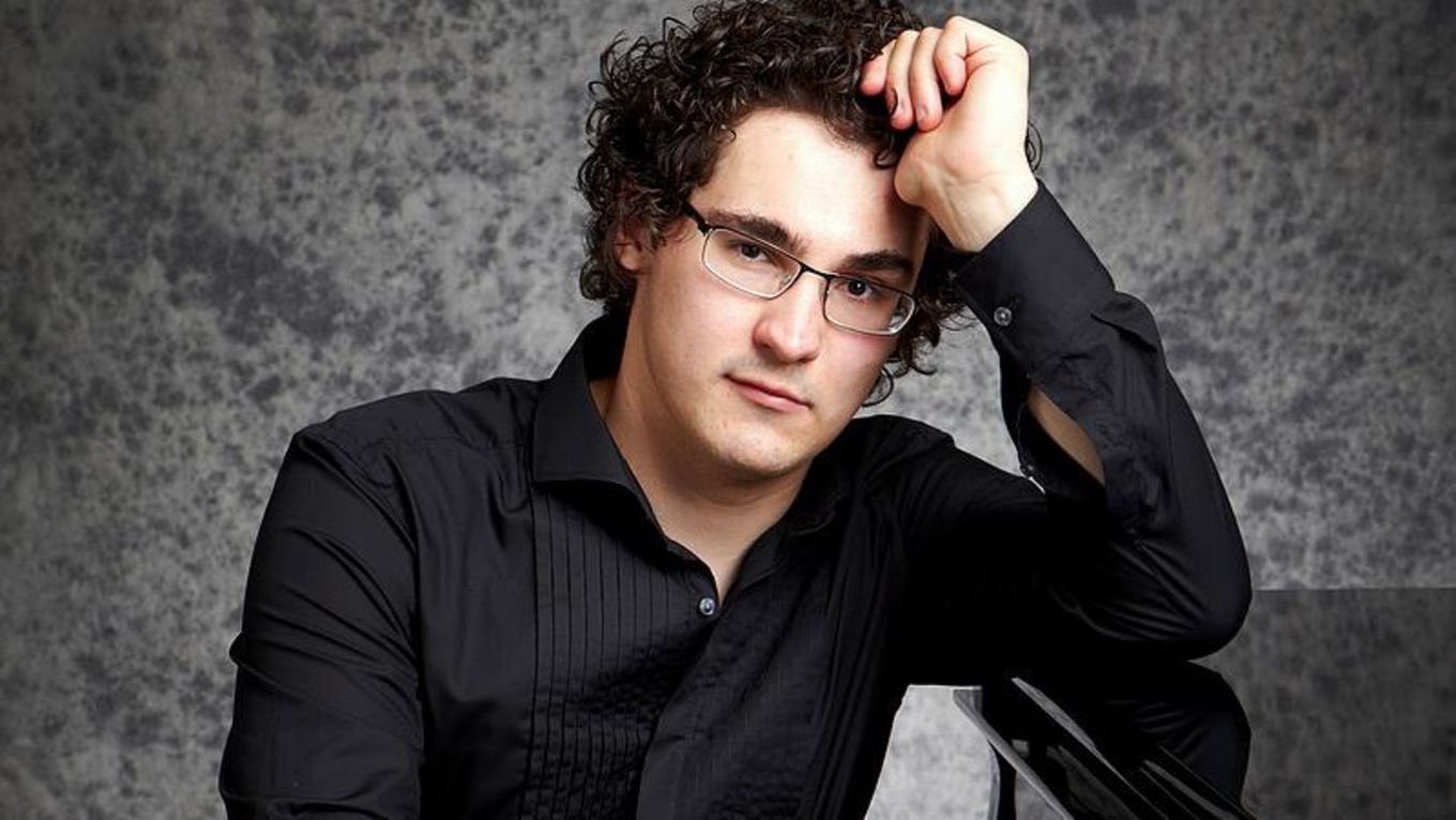 Pianist Artem Yasynskyy was a finalist at the 2015 Honens Competition.
