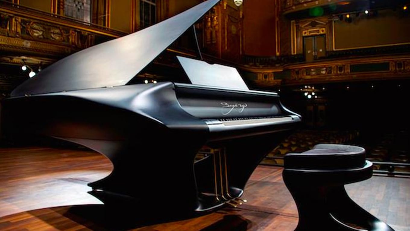 This Boganyi piano uses a carbon composite soundboard to produce a rich and airy sound.