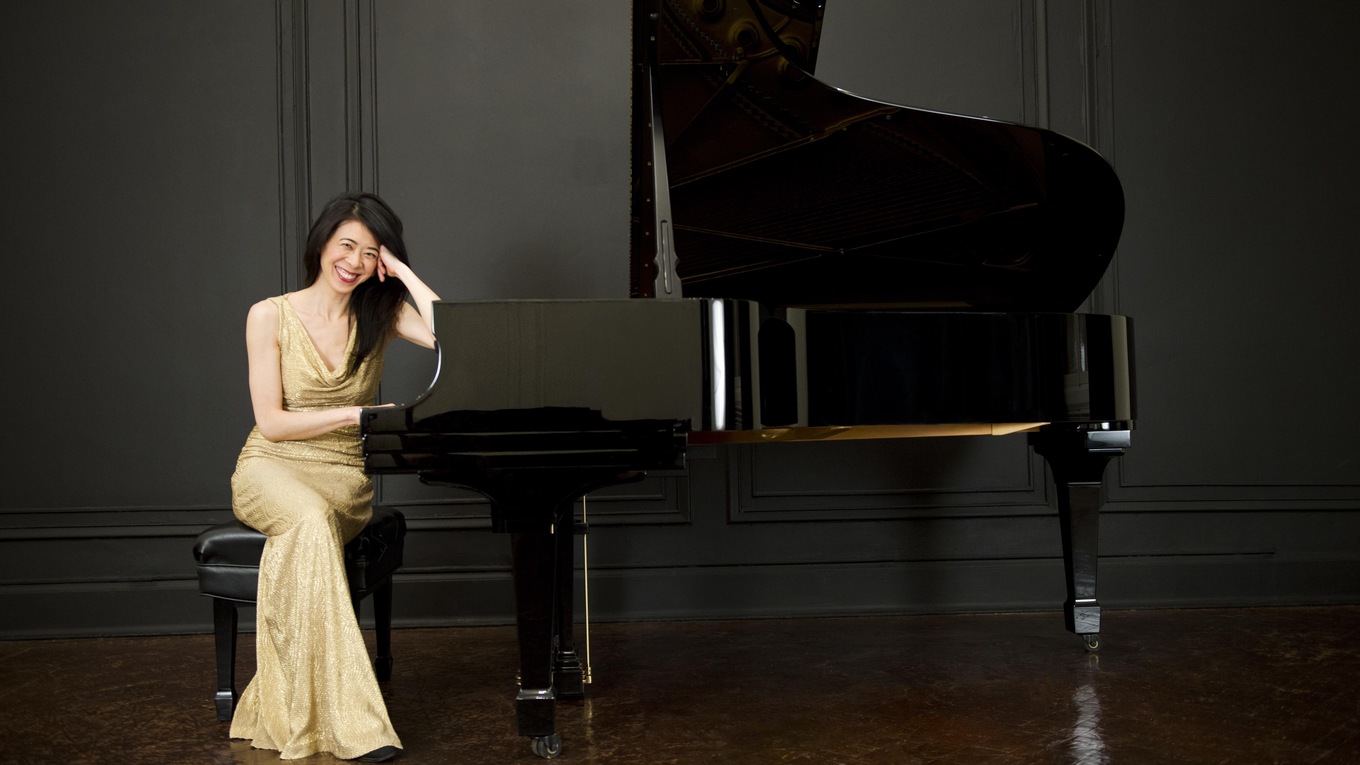 In November 2017, New York-based pianist Jenny Lin released Philip Glass: Complete Piano Etudes on the Steinway & Sons label.
