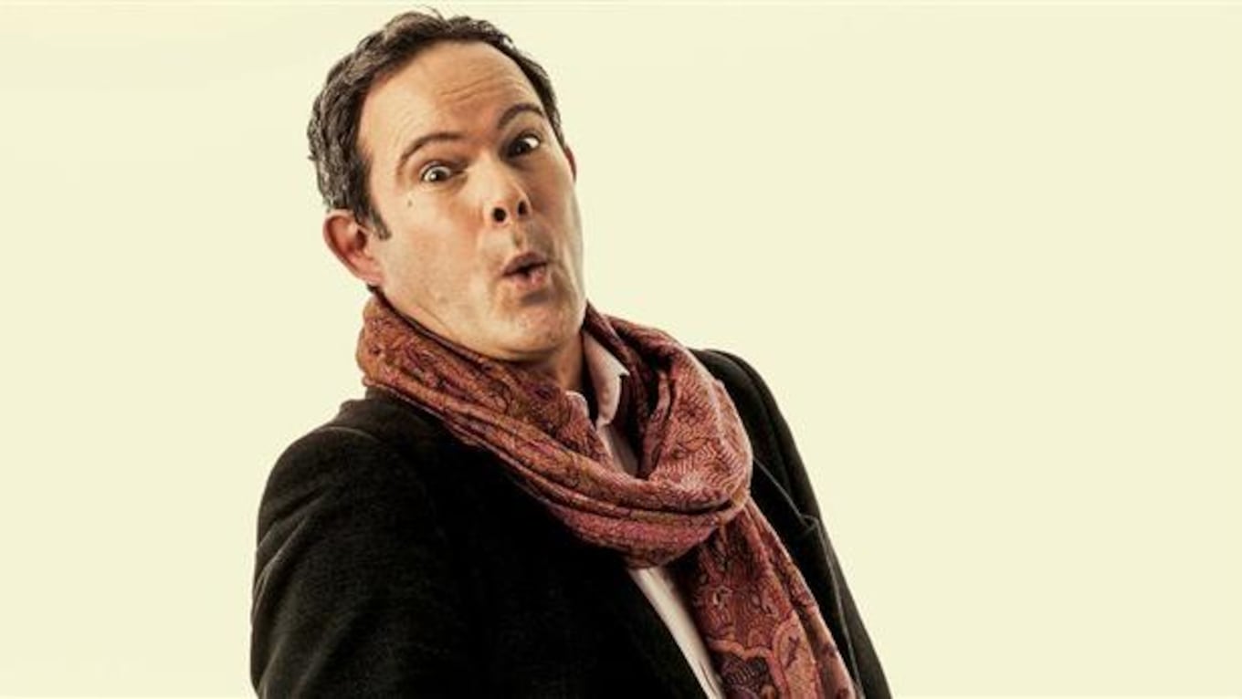 Born in Montreal, baritone Gerald Finley now lives in London, England.