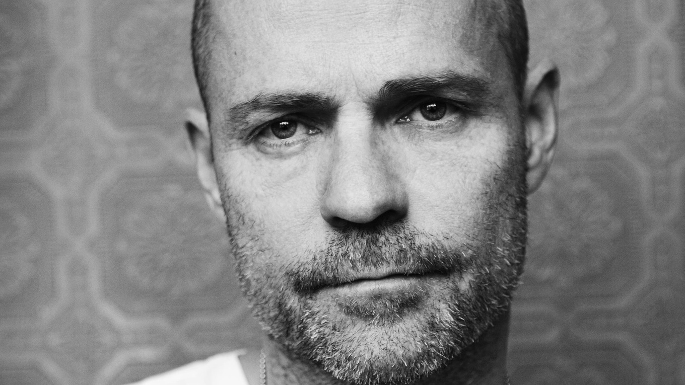 Gord Downie for promotional use / CD packaging