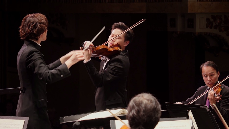Timothy Chooi plays Tchaikovsky's Violin Concerto with the Victoria Symphony under Tania Miller in May 2017.
