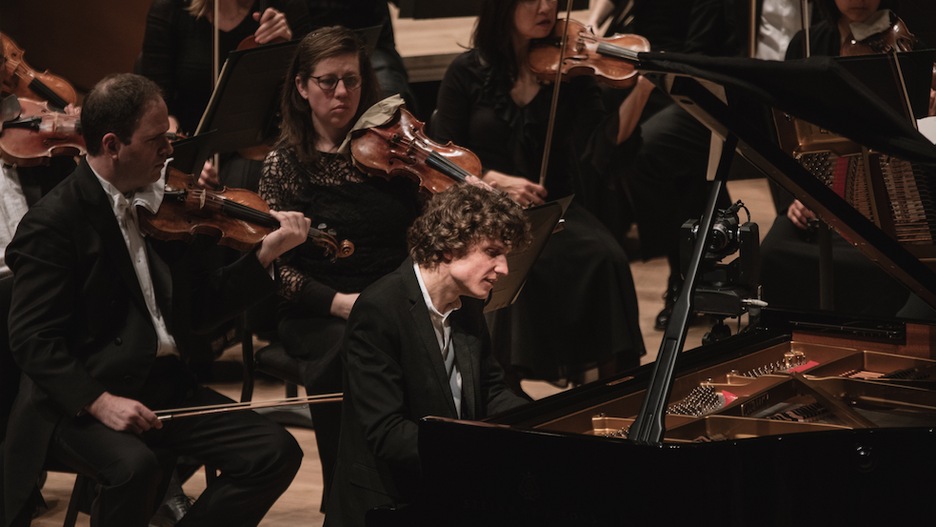 Hungarian pianist Zoltan Fejérvári plays Bartók's Piano Concerto No. 3 in the final round of the 2017 Montreal International Musical Competition.