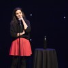 L'humoriste Virginie Fortin sur scène pour son spectacle Du bruit dans le cosmos.
