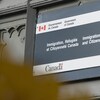 Affiche du bureaux d'Immigration Canada à Montréal.