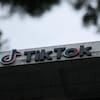 Le logo de TikTok sur la façade des bureaux de Californie de l'entreprise, le 16 mars 2023.