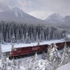 Un train de marchandises du Canadien Pacifique négocie la courbe de Morant, près de Baker Creek, en Alberta. (Photo d'archives)