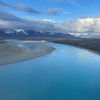 Photo aérienne d'une rivière.