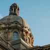 vue extérieure de l'assemblée législative de l'Alberta
