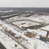 Un chantier de construction vu du ciel.