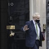 Boris Johnson quittant le 10, Downing Street.