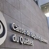 Enseigne de la Caisse de dépôt et placement du Québec sur un édifice.
