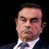 Un gros plan du visage de Carlos Ghosn.