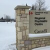 Enseigne de l'hôpital psychiatrique de Saskatoon en hiver