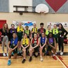L'équipe féminine de basketball de l'école Monseigneur de Laval lors du championnat Hoopla à Prince Albert, en Saskatchewan, le 24 mars 2023.