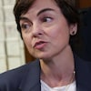 Christine Fréchette en mêlée de presse.