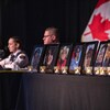 La Gendarmerie royale du Canada (GRC) tient une conférence de presse le 27 avril 2023 pour faire le point sur les attaques au couteau survenues dans la Première Nation crie de James Smith et dans le village de Weldon, en Saskatchewan, le 4 septembre 2022.
