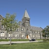 L'Université de Toronto.