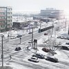 Esquisse montrant le tramway circuler en hiver sur le chemin des Quatre-Bourgeois, à la hauteur de l’avenue Duchesneau, dans le secteur Sainte-Foy.