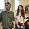 Fabio Gennaretti et Elsa Dejoie dans des locaux de l'Université du Québec en Abitibi-Témiscamingue.