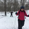 Xochitl, une Mexicaine, découvre le ski de fond pour la première fois