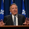 François Legault répond aux questions des journalistes en conférence de presse.