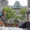 Des pompiers dans une rue du Vieux-Québec