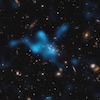 Image montrant le proto-amas autour de la galaxie de la Toile d'araignée. 