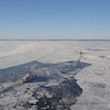 Des brise-glace sur le fleuve Saint-Laurent