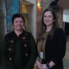  Deux femmes autochtones à l'Hôtel de ville d'Ottawa                      
